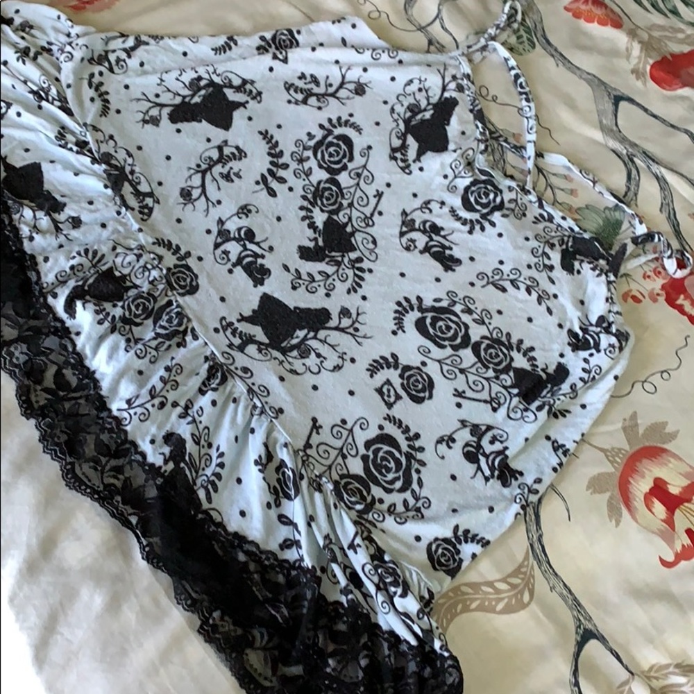 Alice in wonderland silhouette printed tank!